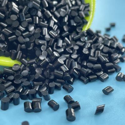 Ekologiczne granulki TPU na bazie polietera z recyklingu GRS, oferujące doskonałą odporność na rozdarcie i wysokie wydłużenie przy zerwaniu